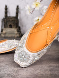 Silver Flower Jutti
