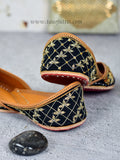 BLACK FLORAL JUTTI