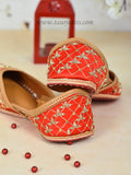 RED FLORAL JUTTI