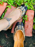 BLACK FLORAL JUTTI