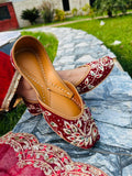 Maroon Mor Jutti