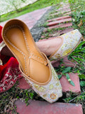 Gold Flower Jutti
