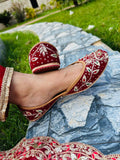 Maroon Mor Jutti