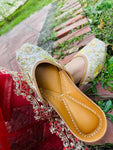 Gold Flower Jutti