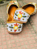 sunflower bloom jutti