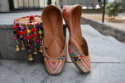 Beautiful colors jutti